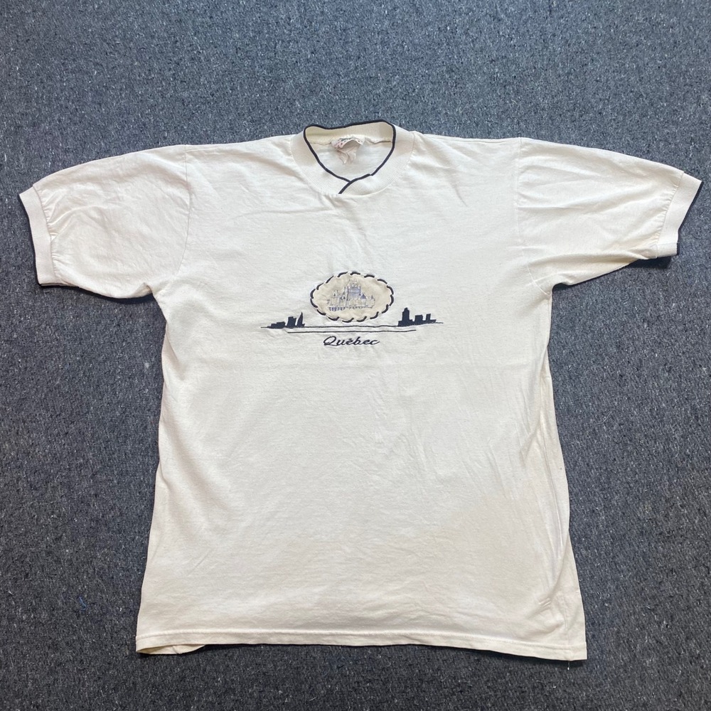 Quebec Souvenir TShirt Sz L Mens White Skater 90s Embroidered Chateau Frontenac
